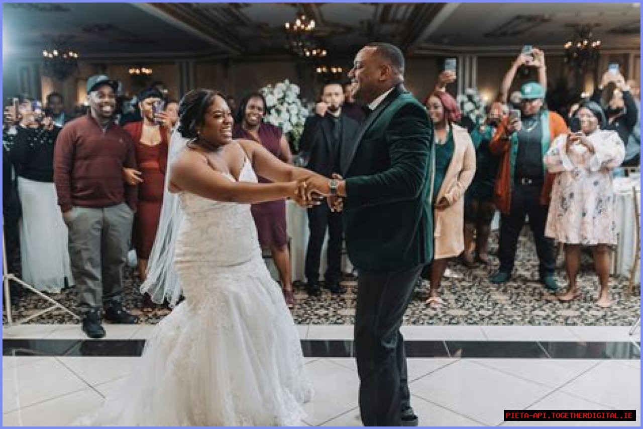 Unveiling The Secrets Of Ameshia Cross's Towering Presence